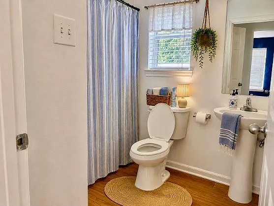 2 bed, 1.0 bath, 874 sqft, $1,400 — Photo 4