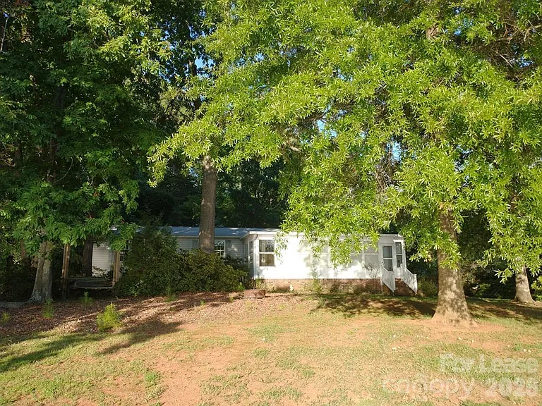 447 Kemp Rd — Photo 6