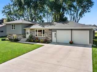 330 8th St SE, Freeport, MN 56331