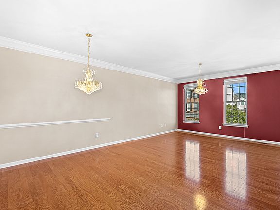 Living room/dining room
