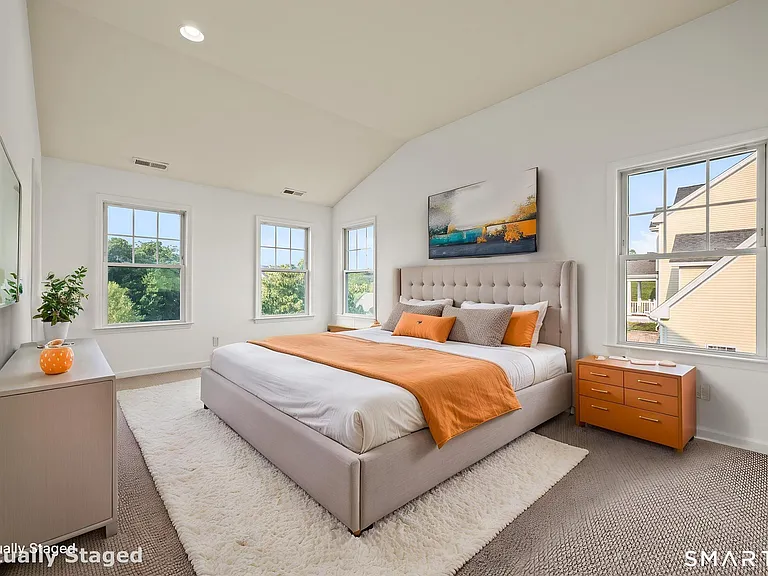 5 Rolling Hills Dr — Photo 36