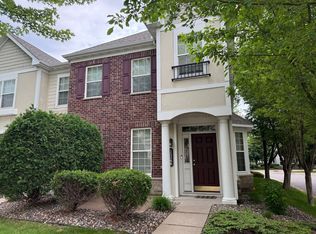 15366 Founders Ln, Apple Valley, MN 55124