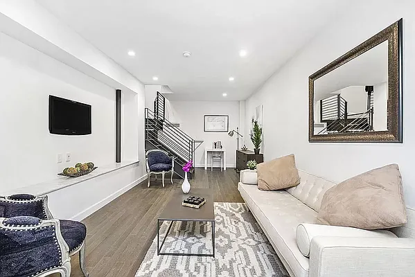 Rented by Compass | media 3