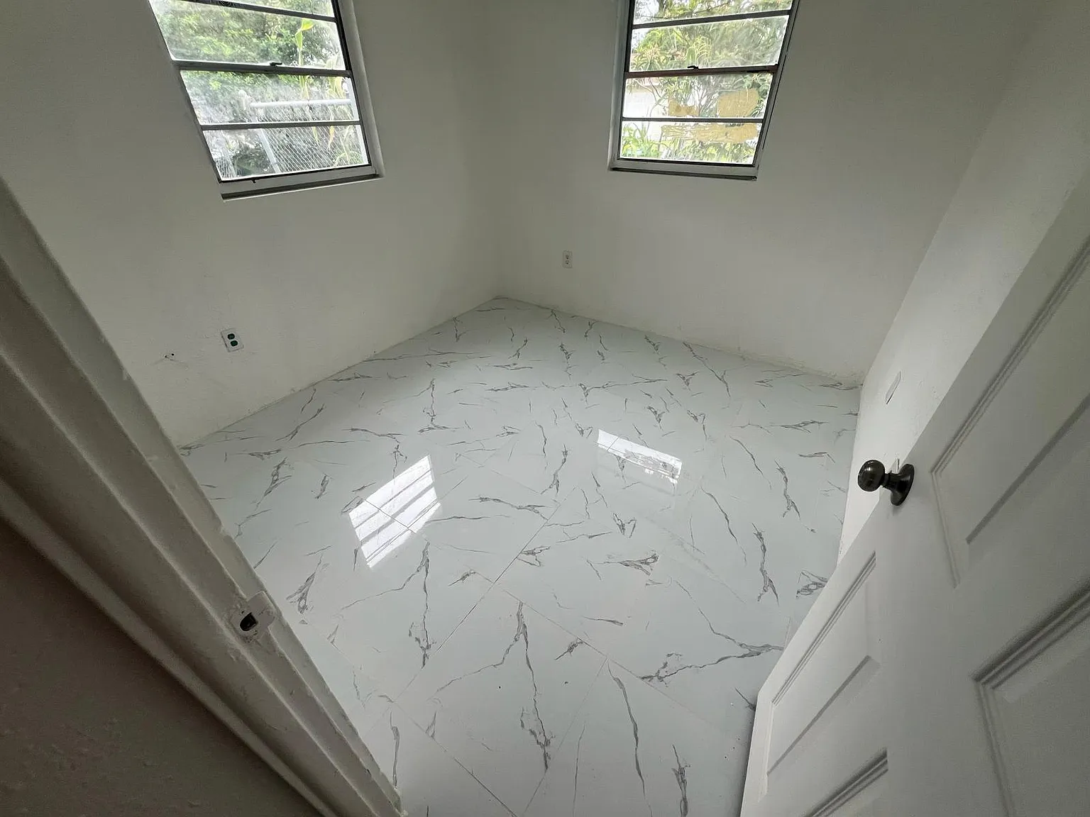 2 bed, 60 sqft, $1,350 — Photo 3