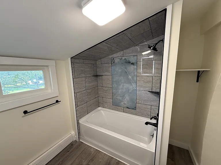 229 S Geneva St #8 — Photo 6