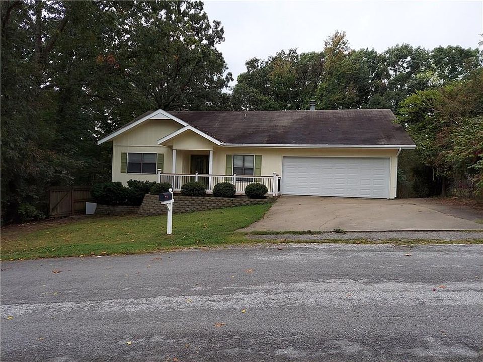 1st image of 4 Wafton Ln