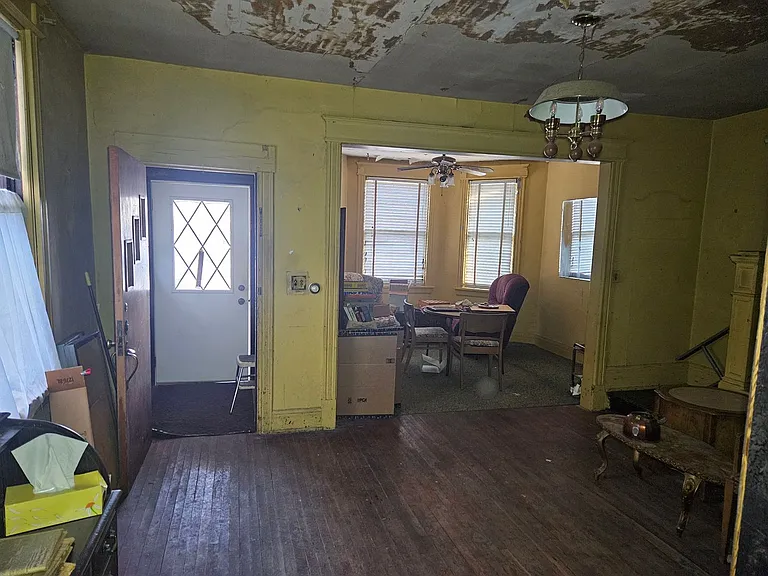 2424 Broadway St — Photo 16
