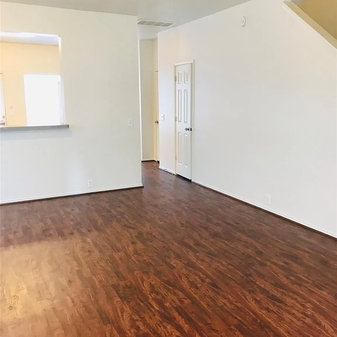 3 bed, 2.5 bath, 1485 sqft, $1,575 — Photo 4