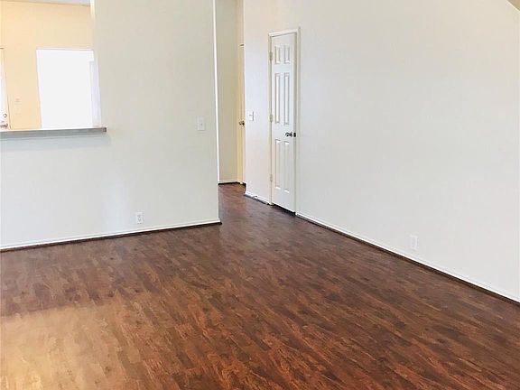 4th image of 23734 Pebworth Pl