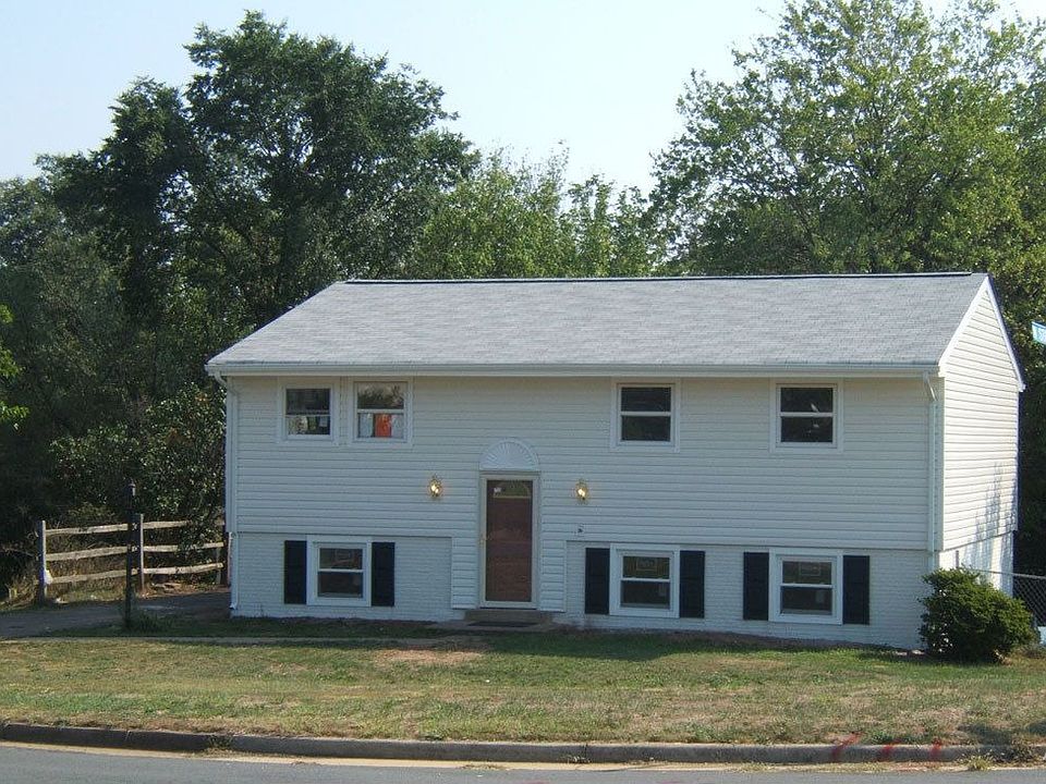 1st image of 101 E Laurel Ave