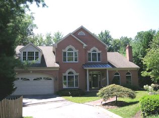 3804 N Harrison St, Arlington, VA 22207