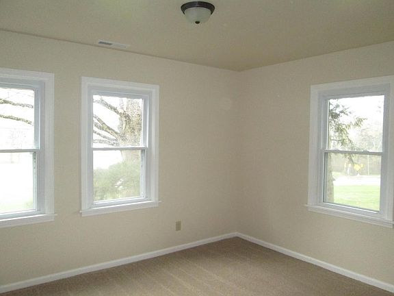 5th image of 1185 Taylor St