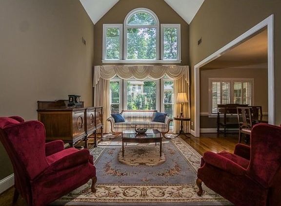 4th image of 2807 Livsey Oaks Dr