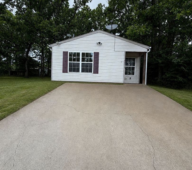 1st image of 4031 White Oak Rd
