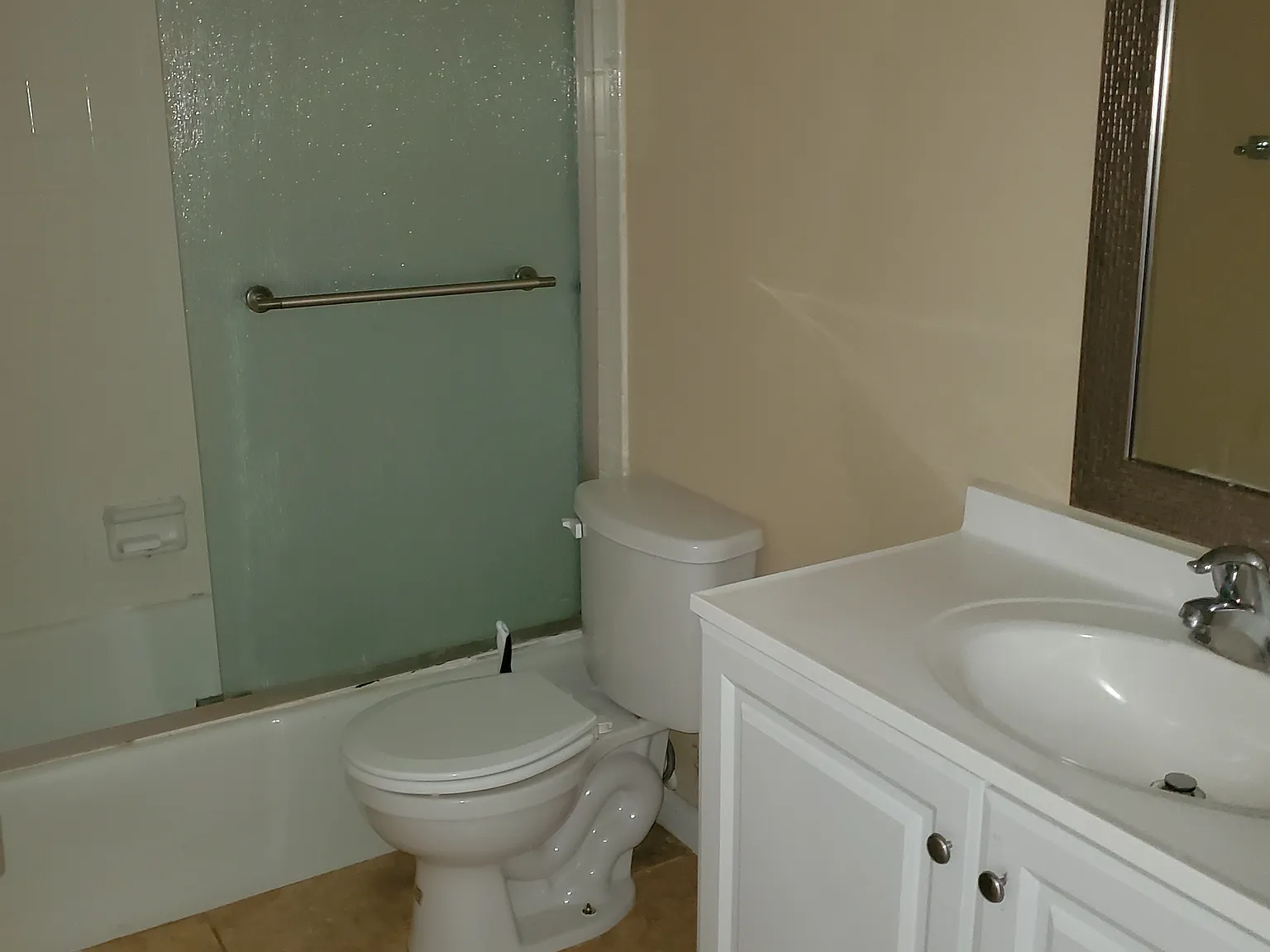 2 bed, 750 sqft, $1,900 — Photo 3