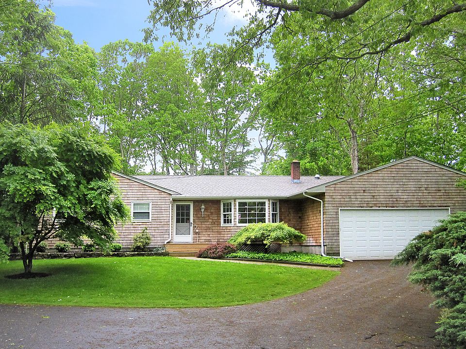 1st image of 8 Woods Ln