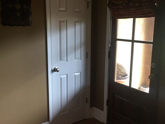 3rd image of 123 Butler Creek Dr