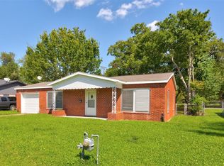 1105 Cora St, La Marque, TX 77568