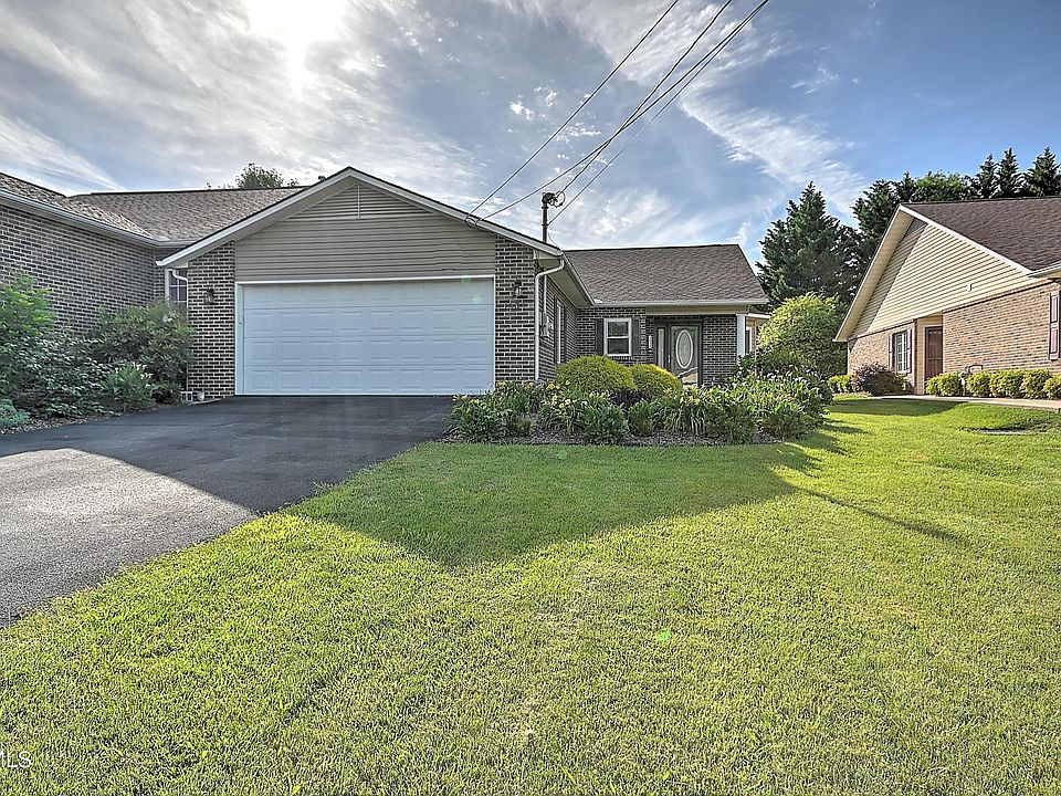 1st image of 1034 Estate Dr