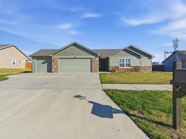 8899 Regina Ln, Manhattan, KS 66502