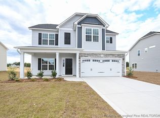 614 Amusement Dr, Hope Mills, NC 28348