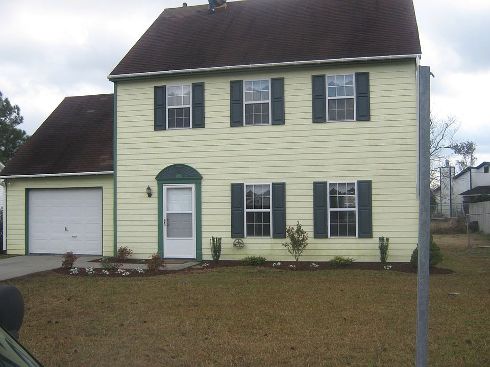 1st image of 808 Sand Hills Dr