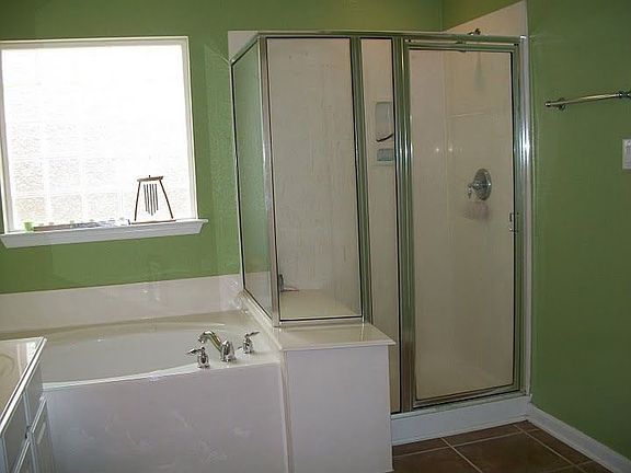 Master Tub & Shower