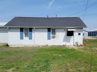 106 SW 2nd St, Loogootee, IN 47553