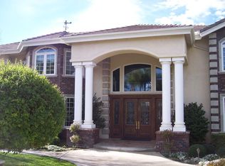 6863 Canyon Hill Dr, Riverside, CA 92506