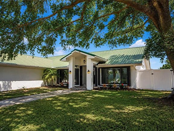 3rd image of 3049 SW 11th PL