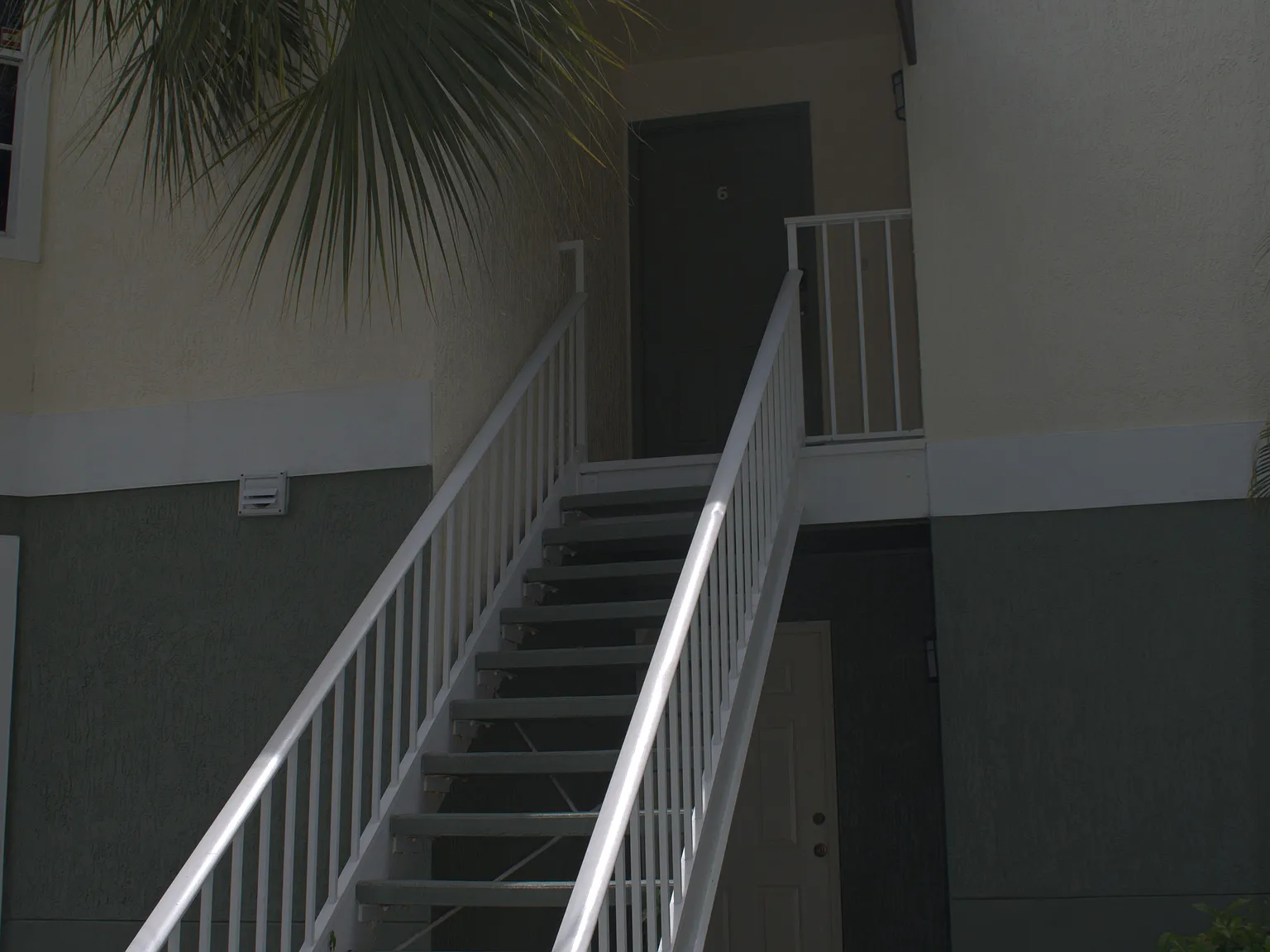 2 bed, 1074 sqft, $2,300 — Photo 3