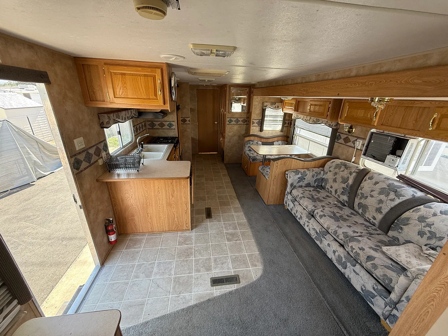 2 bed, 300 sqft, $1,400 — Photo 3