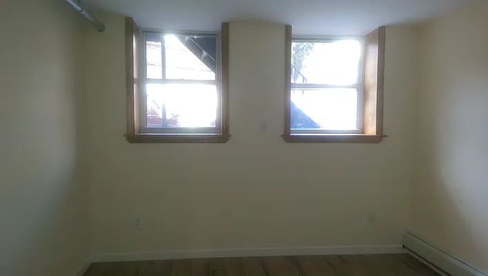 Rented by BuySell Real Estate Inc | media 51