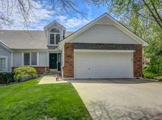 2901 Cedar Crest Dr, Independence, MO 64057