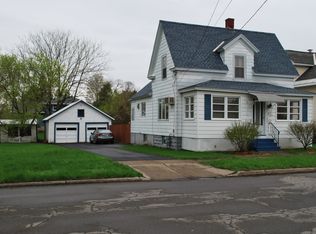 30 White St, New York Mills, NY 13417