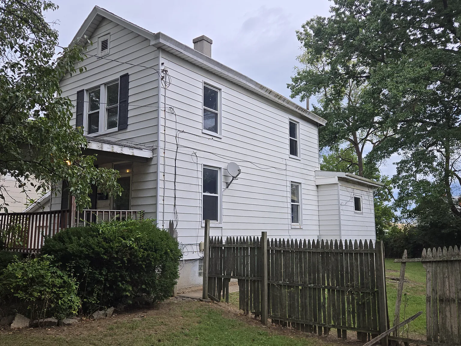 2 bed, 1090 sqft, $1,700 — Photo 2