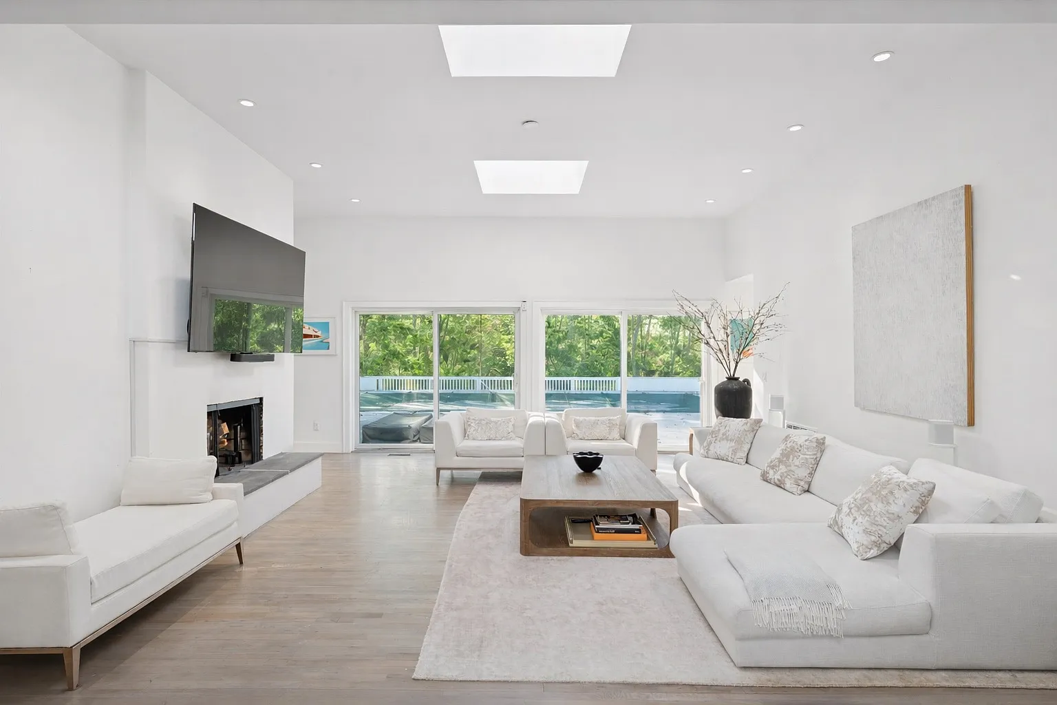 Renovated Quogue Village Rental - Summer Perfection — Photo 3