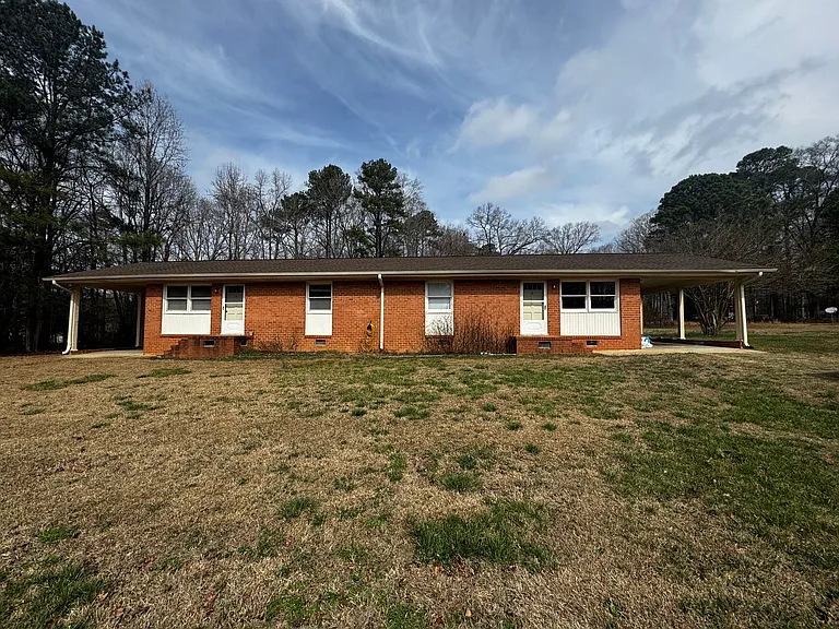 1601 Alderman Cir — Photo 12