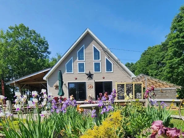 5 Bofat Hill Rd, Williamsburg, MA 01096