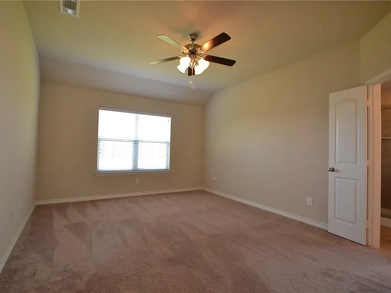804 Willow Wood Dr — Photo 10