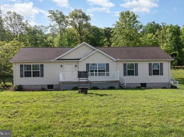 7 Kristin Dr, Landisburg, PA 17040