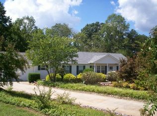 171 Spring Hill Ct, Mount Airy, NC 27030