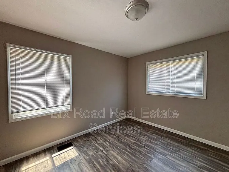 3626 Runyon Ave — Photo 14