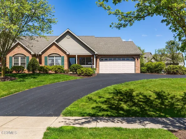 38 Rolling Ridge Dr, Milton, PA 17847