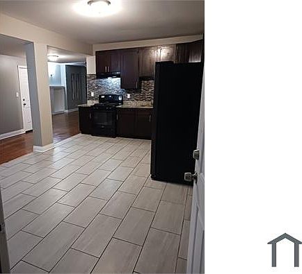 4th image of 7745 S Essex Ave APT 3