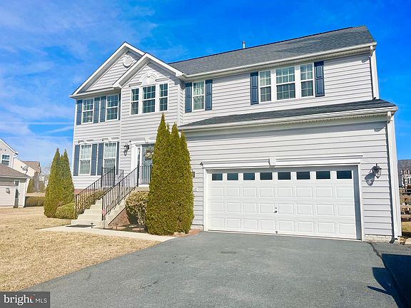 2nd image of 1165 E Pebblebrook Dr