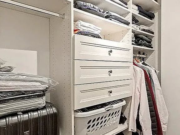 5th image of 315 W 55th St APT 1D