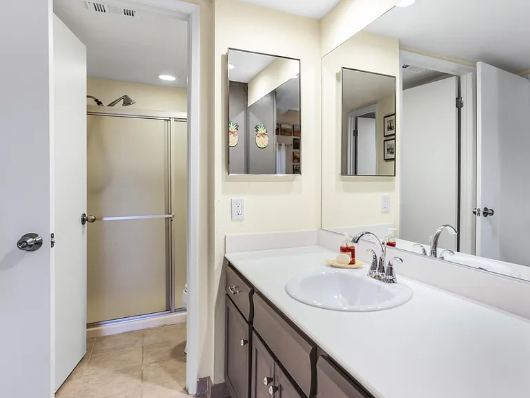 1050 E Ramon Rd #0 — Photo 12