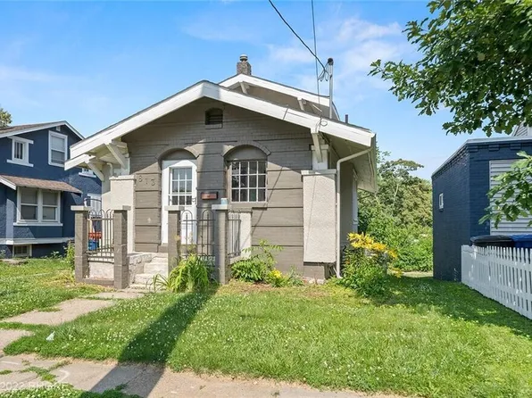 813 35th St, Des Moines, IA 50312