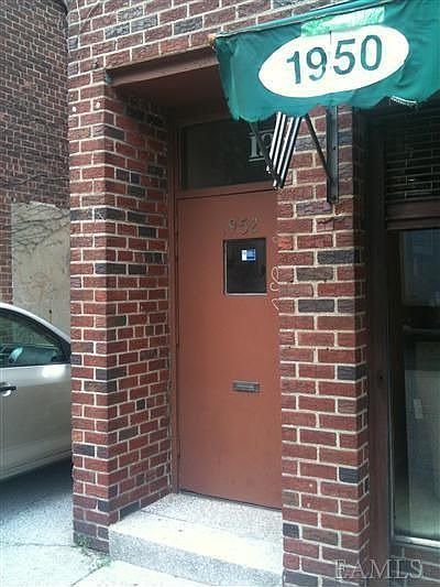 2nd image of 1952 Williamsbridge Rd